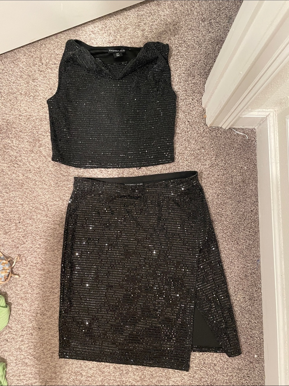 Sincerely Jules two piece sequin skirt set small